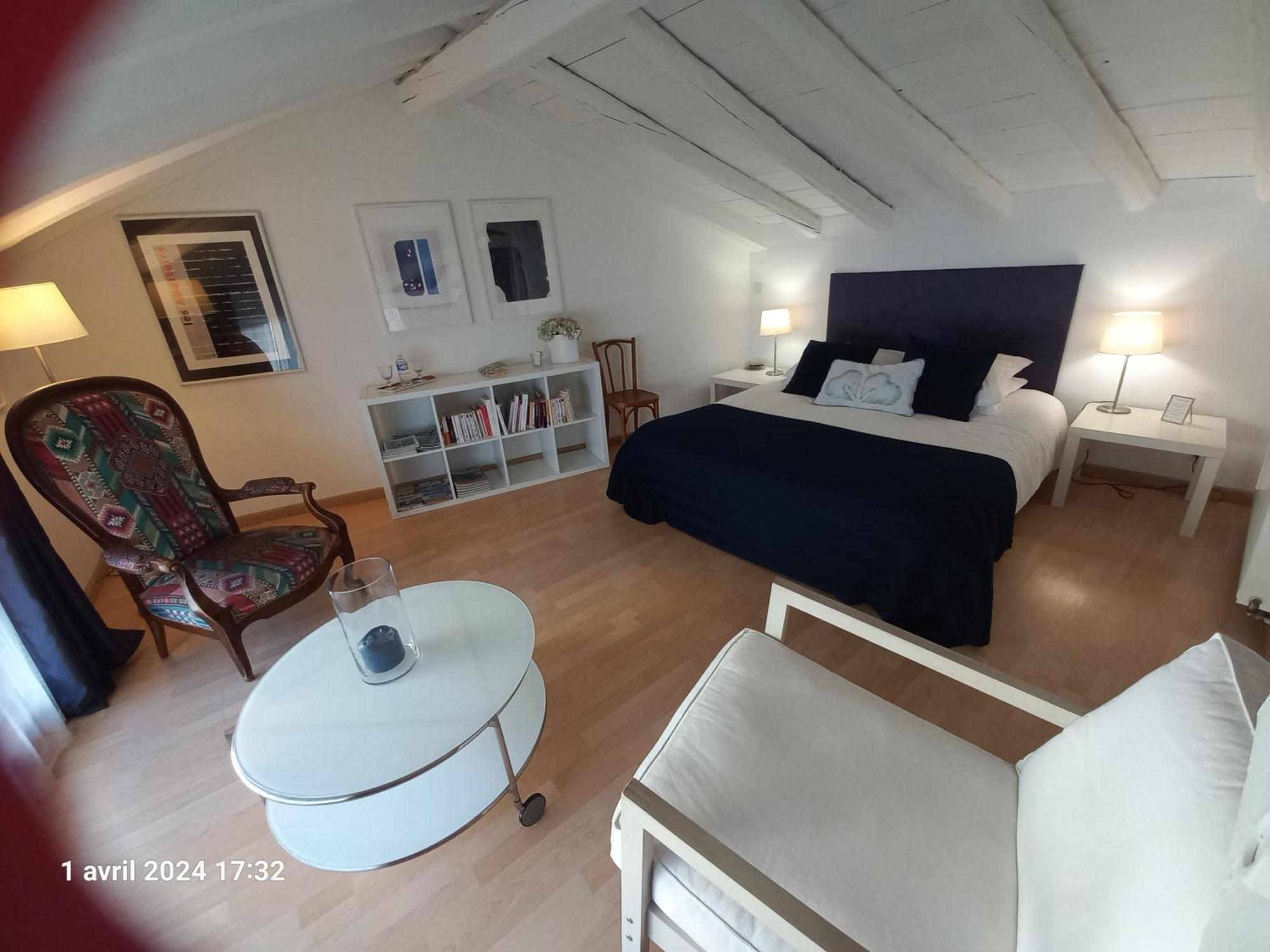 La Maison Carolane ลาตูร์เดการอล ภายนอก รูปภาพ