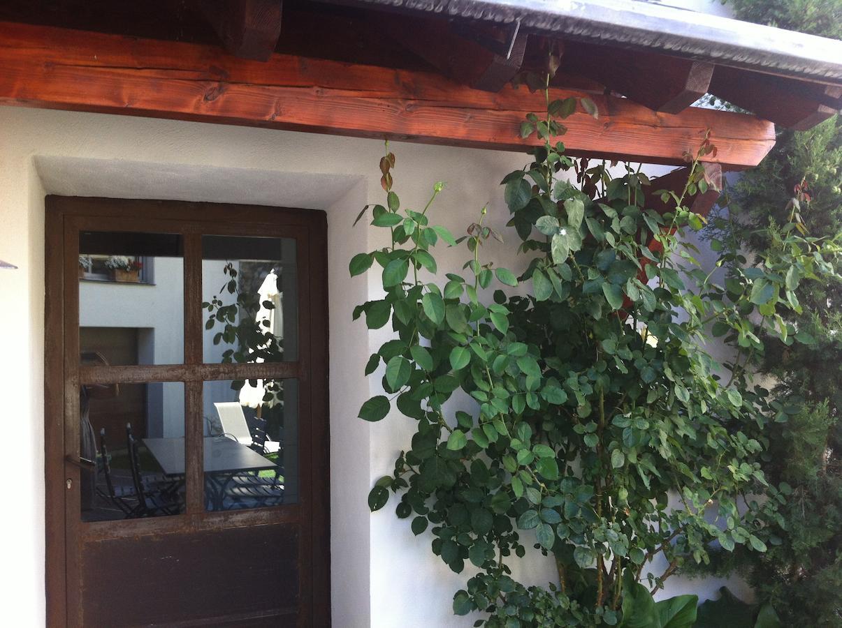 La Maison Carolane ลาตูร์เดการอล ภายนอก รูปภาพ