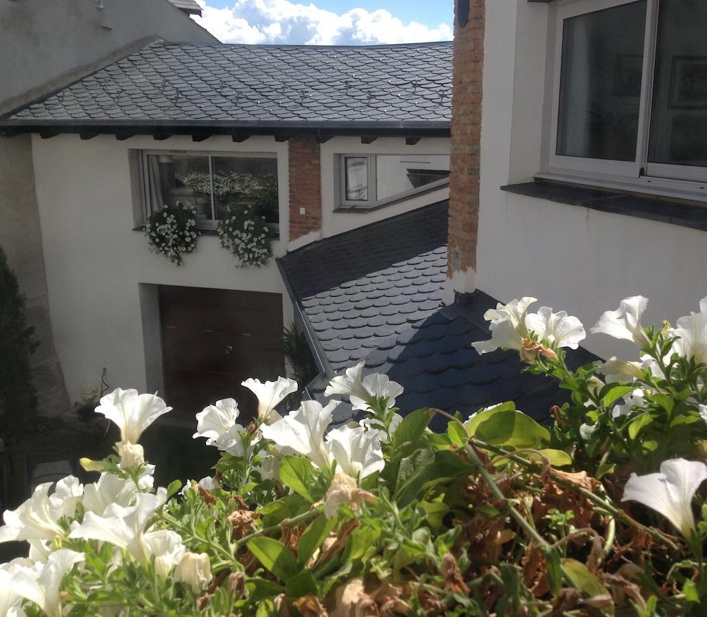 La Maison Carolane ลาตูร์เดการอล ภายนอก รูปภาพ