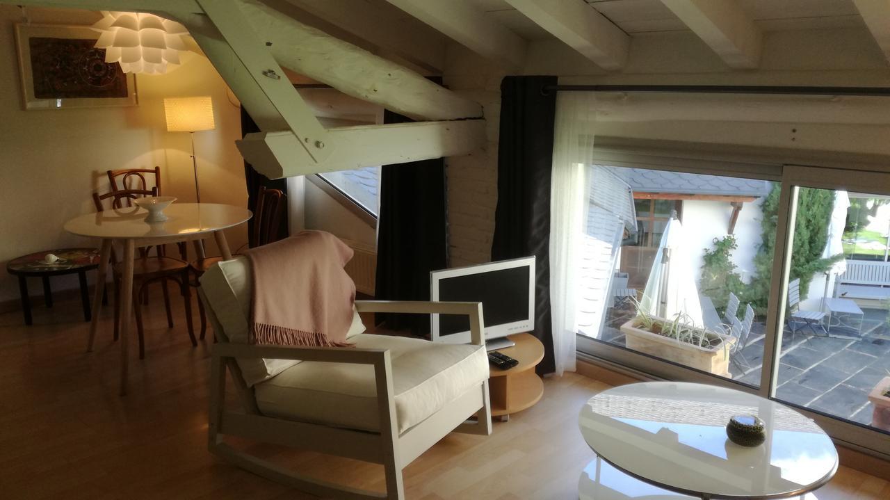 La Maison Carolane ลาตูร์เดการอล ภายนอก รูปภาพ